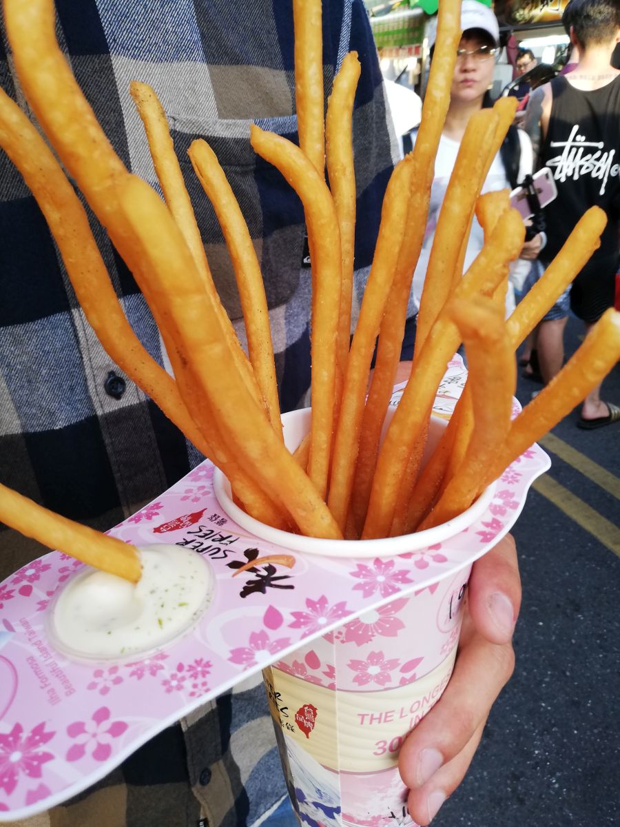 Luodong Night Market - Die längsten Pommes von Taiwan